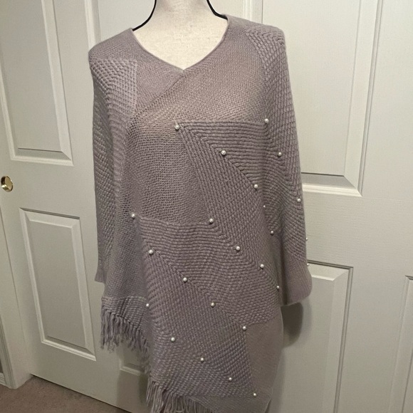 Pearl Sweater Poncho - Picture 7 of 7
